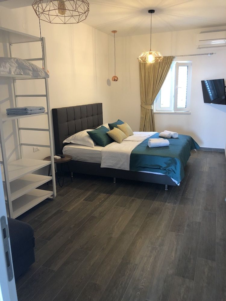 Superior Apartment, 1 Bedroom, Balcony, Sea View (on the 3rd floor)