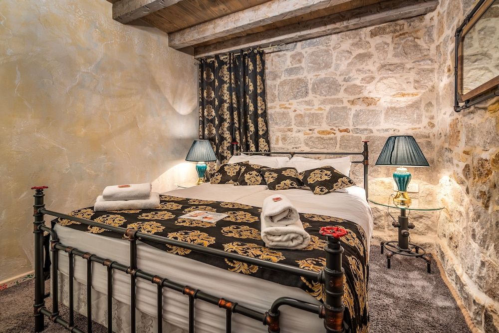 undefined Heritage Palace Varos - MAG Quaint & Elegant Boutique Hotels 7