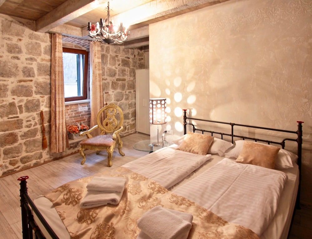 Heritage Palace Varos - MAG Quaint & Elegant Boutique Hotels Standard Double Room 16