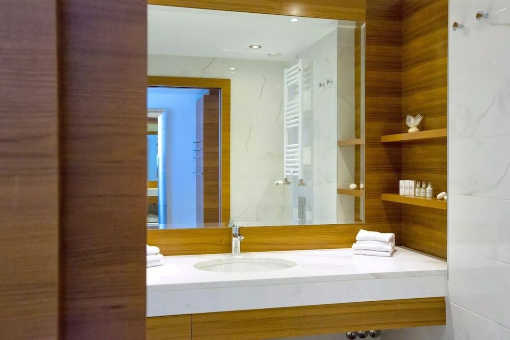 Amadria Park Hotel Royal Deluxe Double or Twin Room, Sea View 5