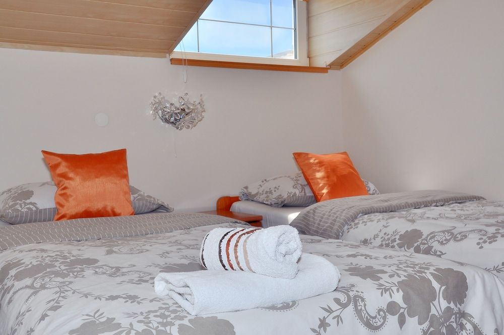 Villa Vanilla with Heated Pool Apartment, 2 Bedrooms, Terrace, Pool View 3