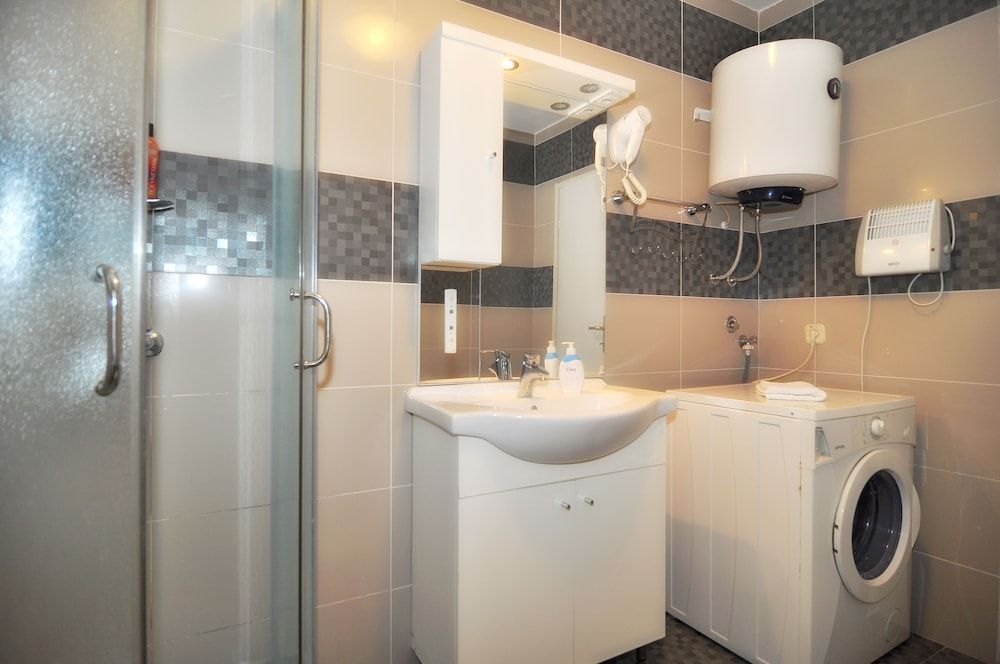 Villa Vanilla with Heated Pool Apartment, 2 Bedrooms, Terrace, Pool View 15