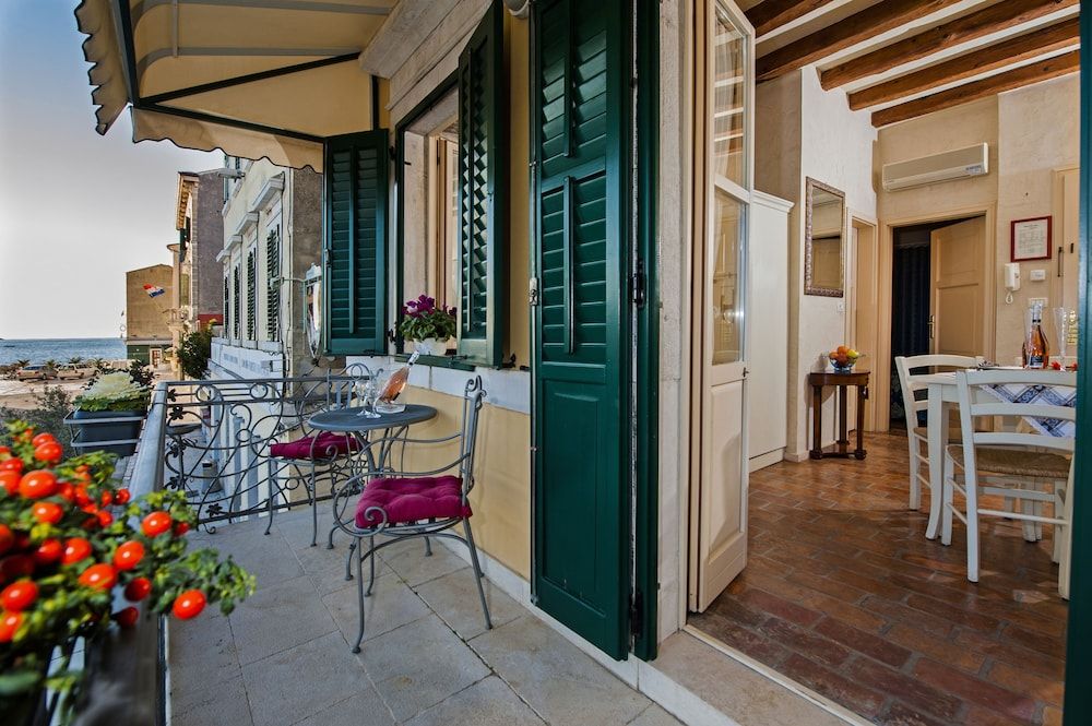 Residence Porta Antica Apartment, 1 Bedroom, Terrace, Sea View 2