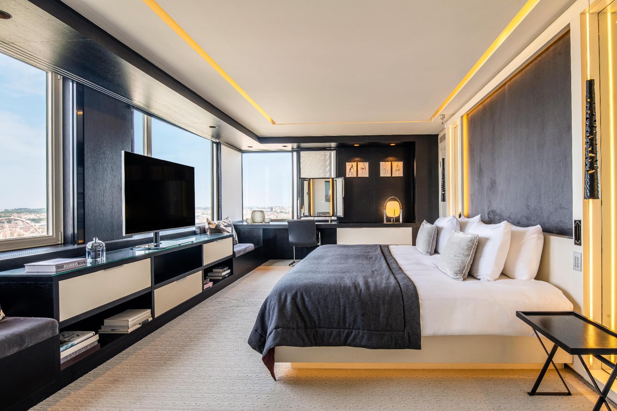 undefined The Hotel 4