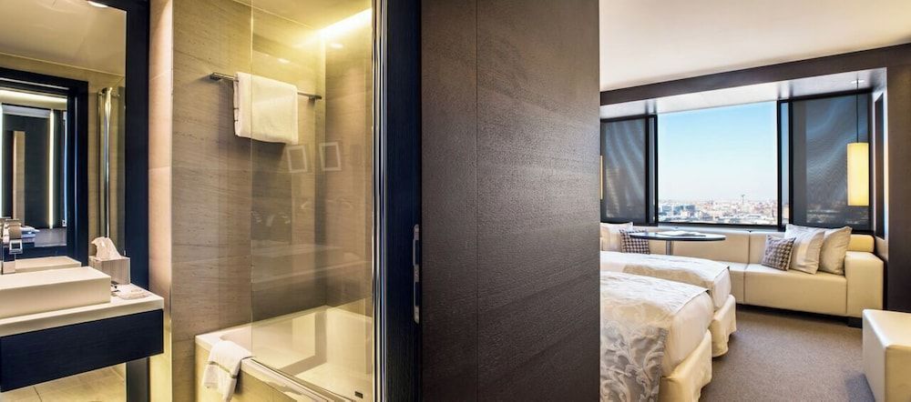 The Hotel Superior Twin Room 6