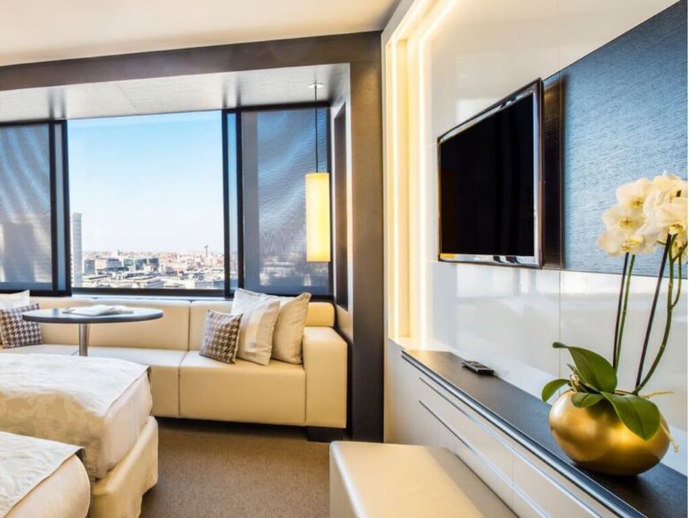 The Hotel Superior Twin Room 7