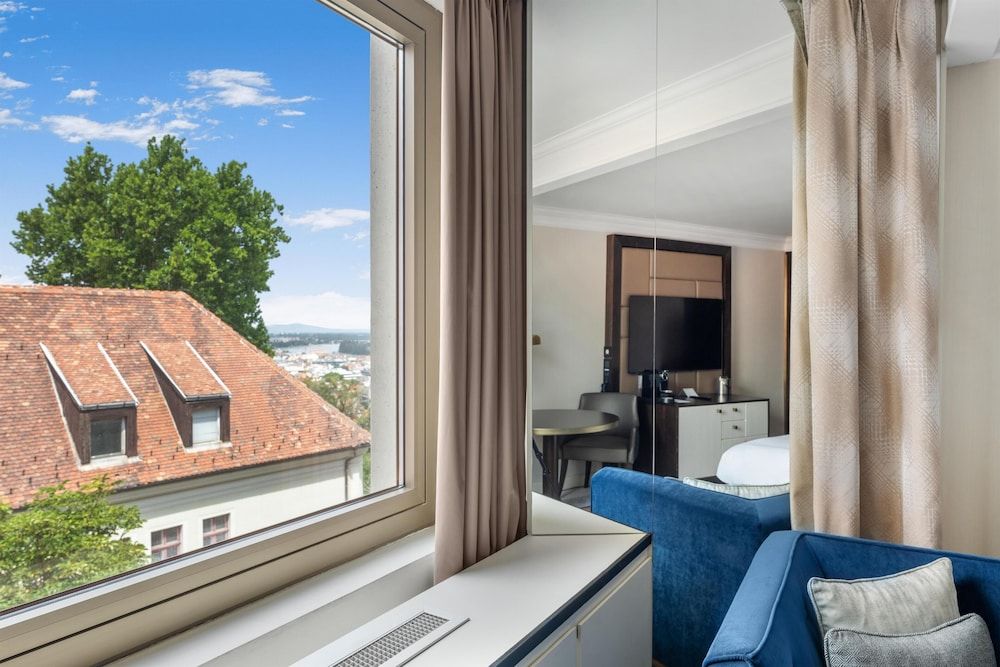 Hilton Budapest Hilton, Twin Room, 2 Twin Beds, Non Smoking 5