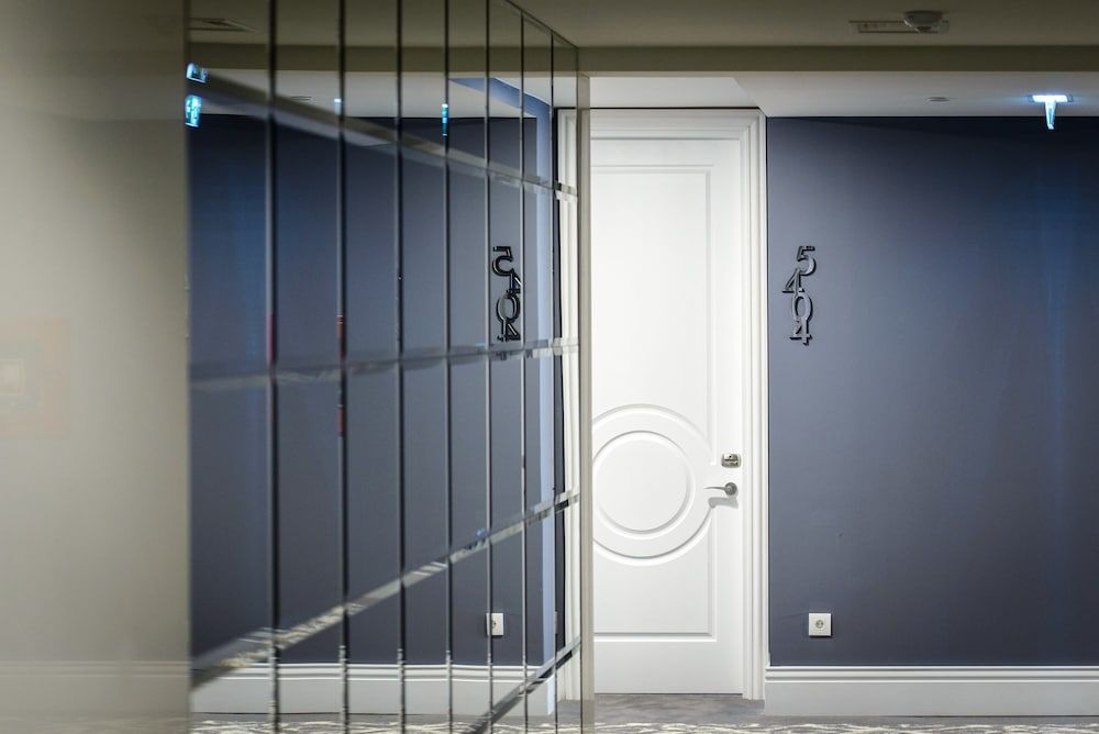 undefined Royal Blue Hotel 5