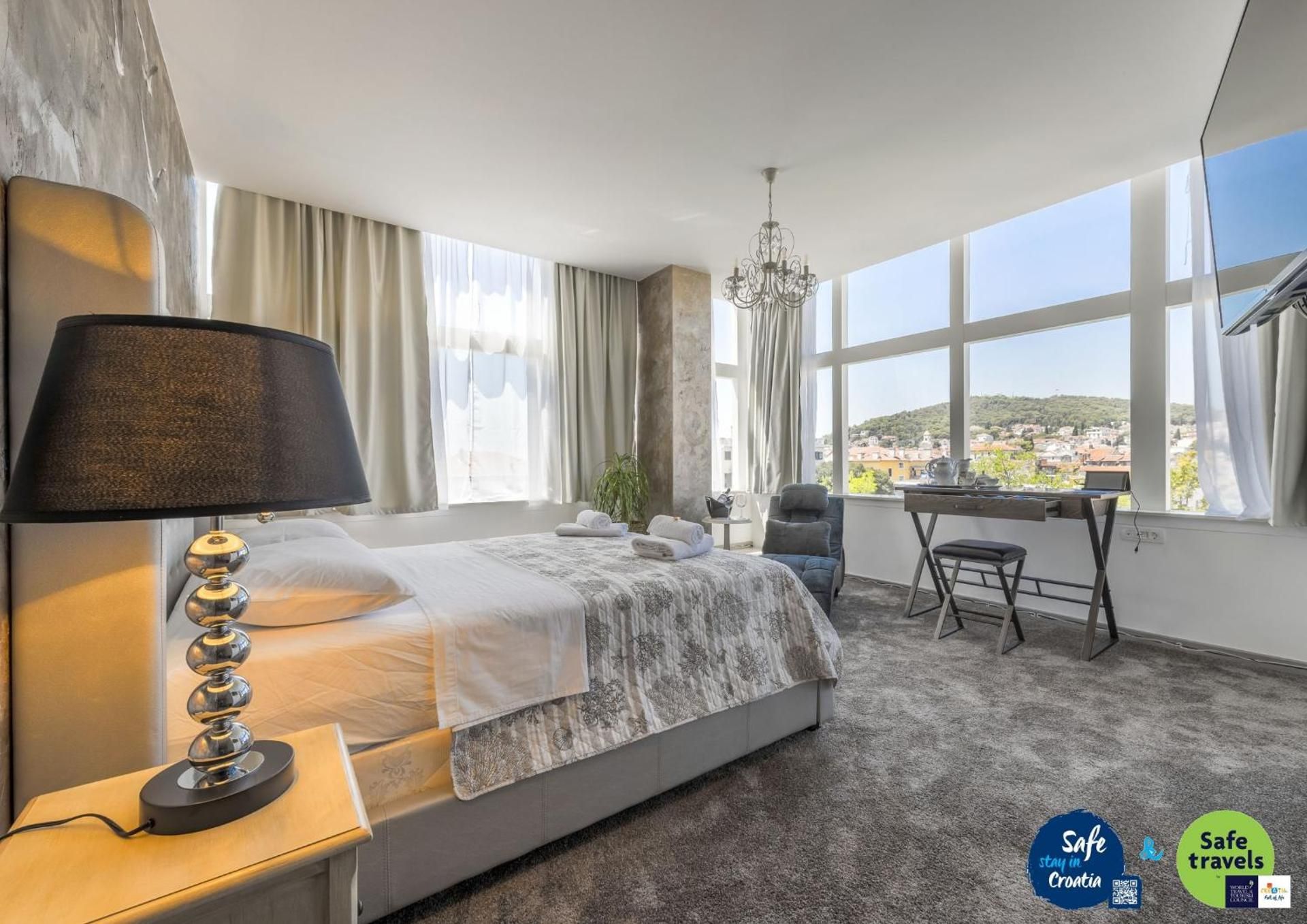 undefined Prima Luce Downtown 10