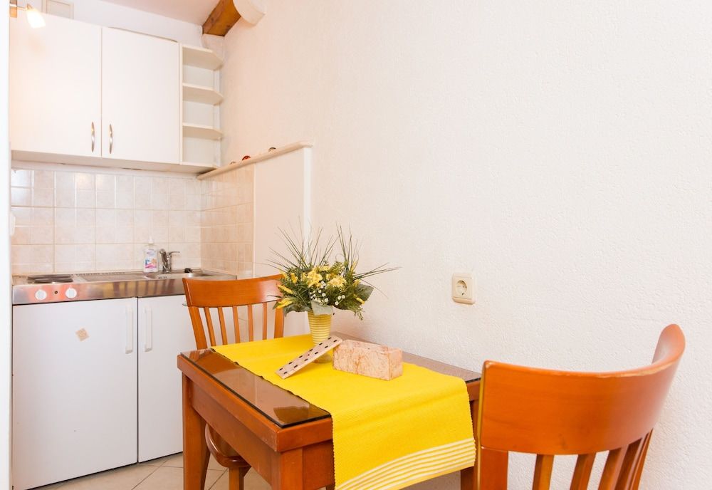 Apartments Ivana Standard Studio Suite 5