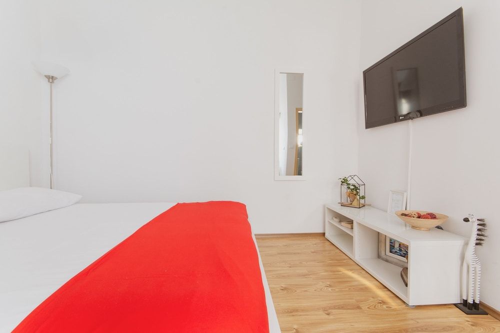 undefined Rooms Eden Old Town 2