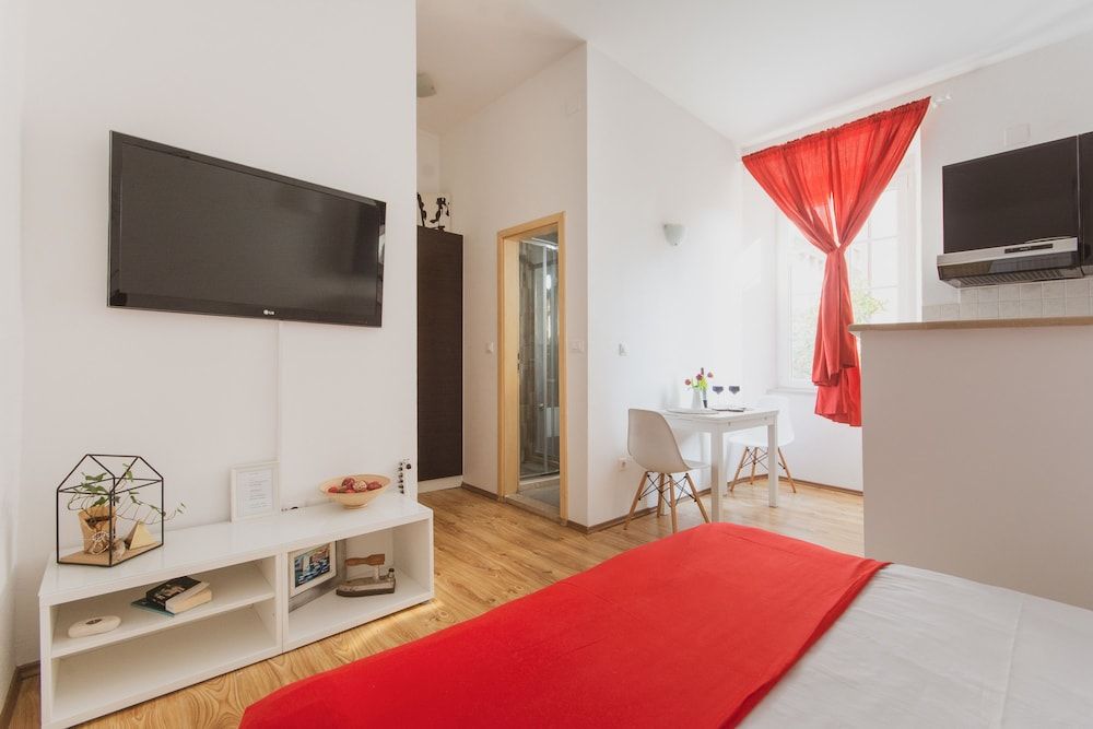 undefined Rooms Eden Old Town 8