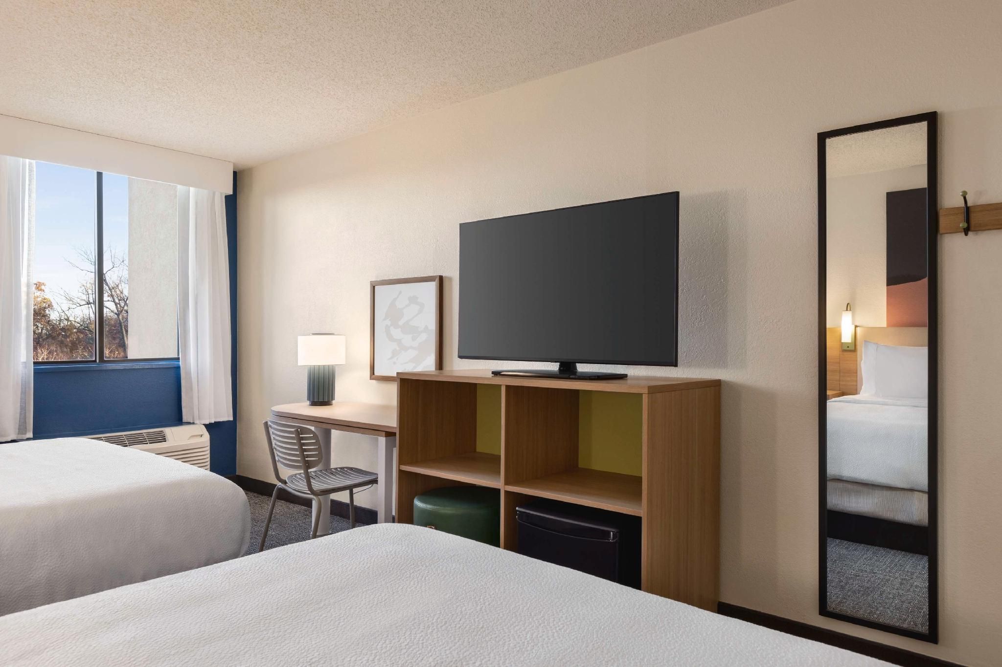 2 Double Beds Nonsmoking