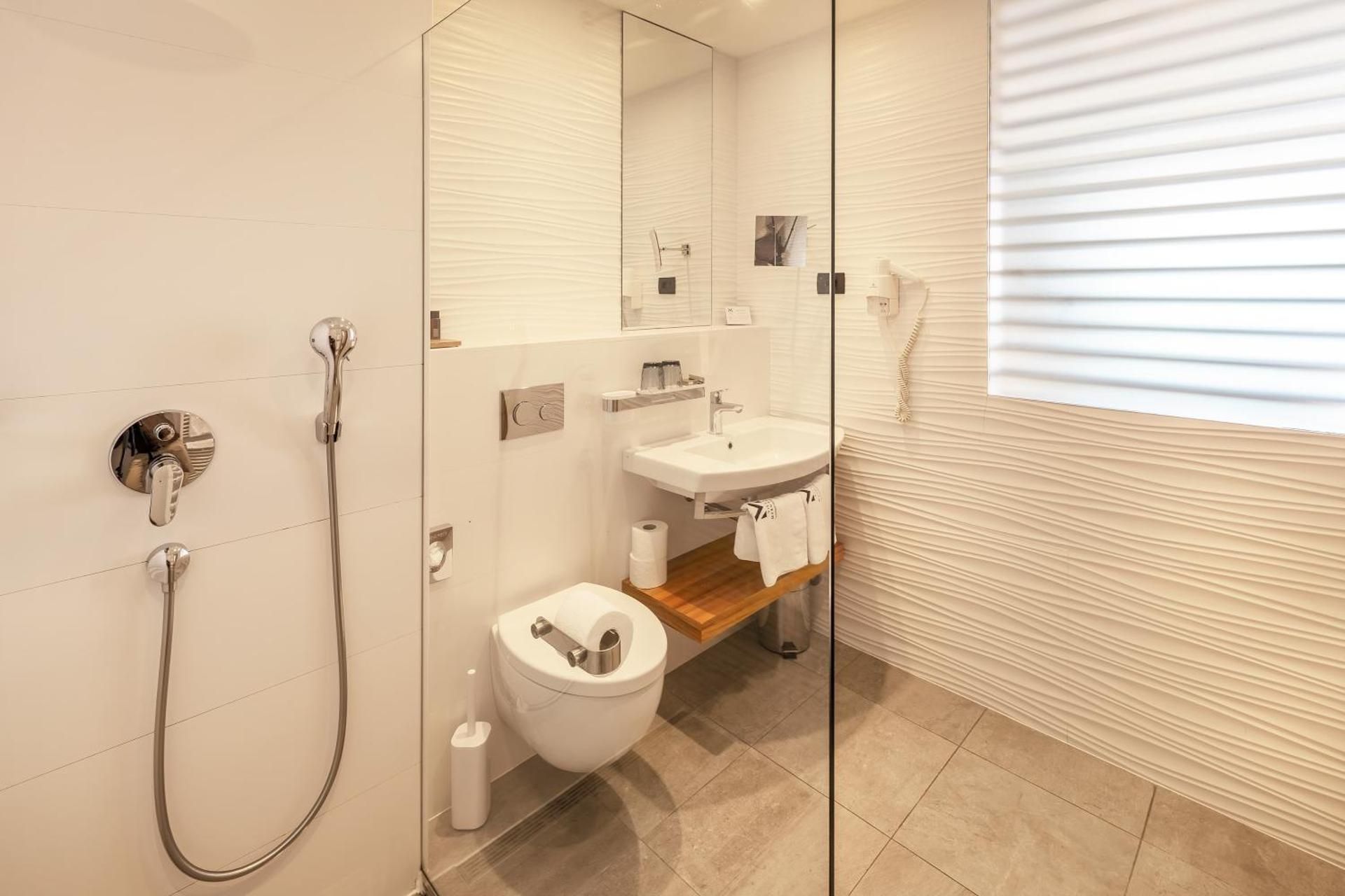 Deluxe Double Room with Balcony and Sea View (2 Adults)