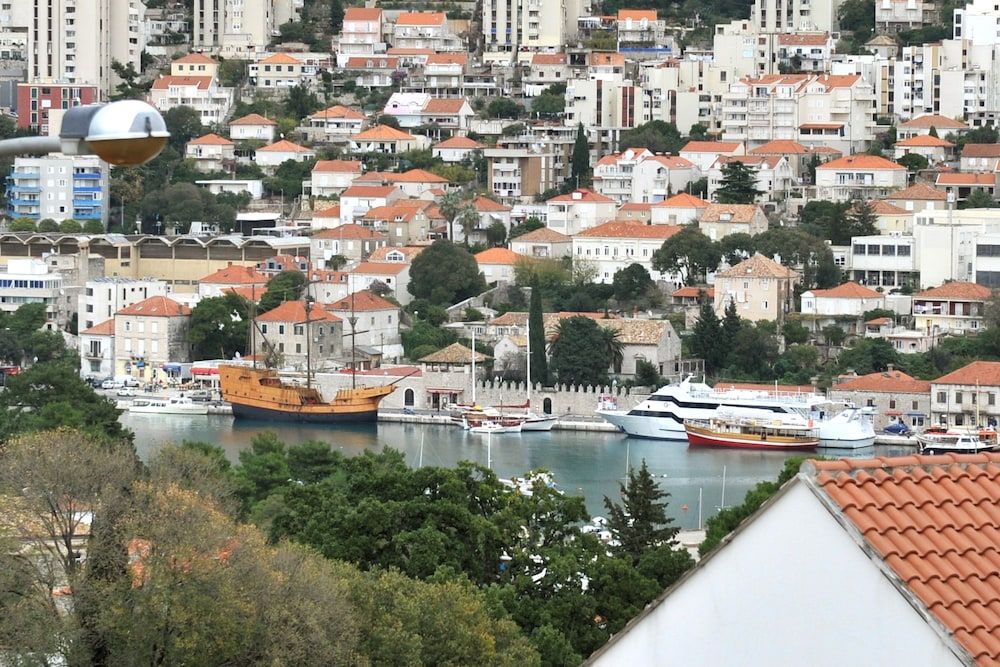 California Apartments Comfort Suite, Terrace, Partial Sea View 16