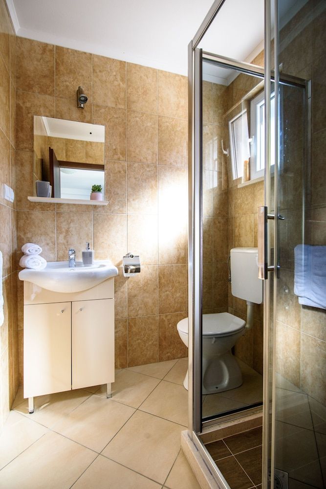 California Apartments Comfort Studio Suite, Garden View 11