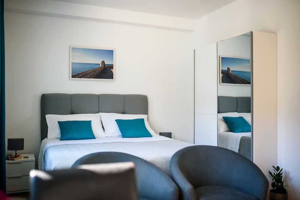 California Apartments Comfort Studio Suite, Garden View 3