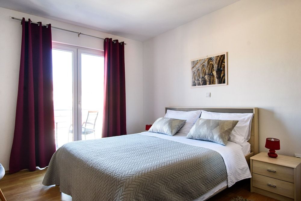 undefined California Apartments