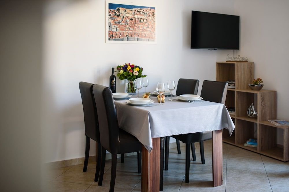 California Apartments Comfort Suite, Terrace, Partial Sea View 11