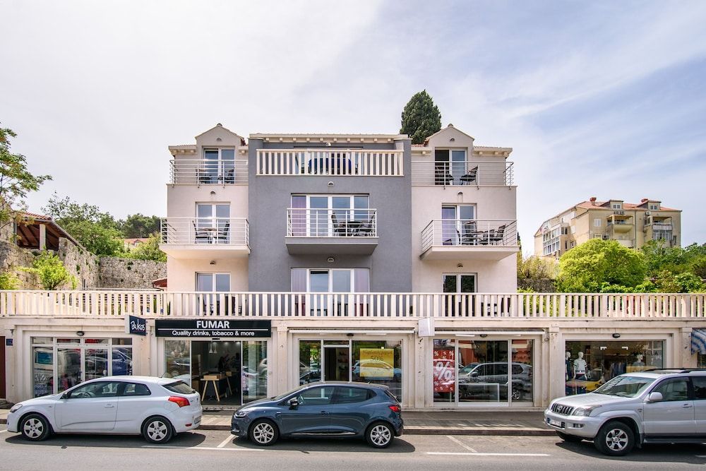 undefined California Apartments 4