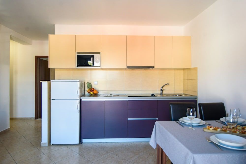 California Apartments Comfort Suite, Terrace, Partial Sea View 7