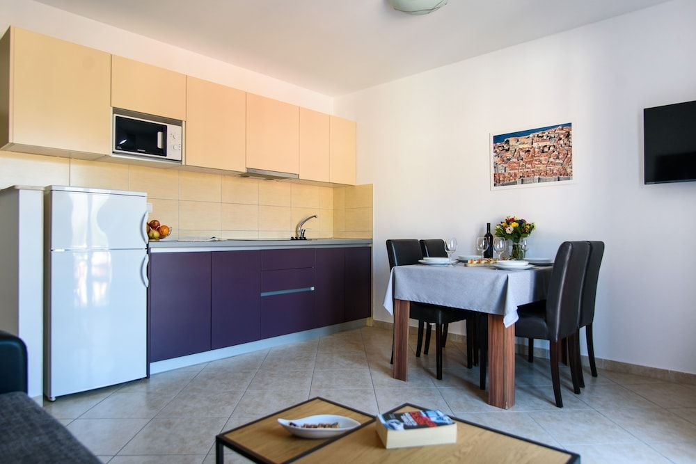 California Apartments Comfort Suite, Terrace, Partial Sea View 6