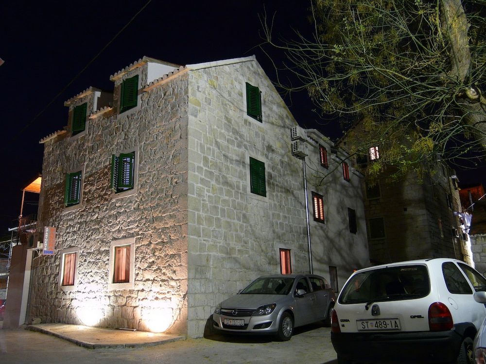 undefined House Sandra 6