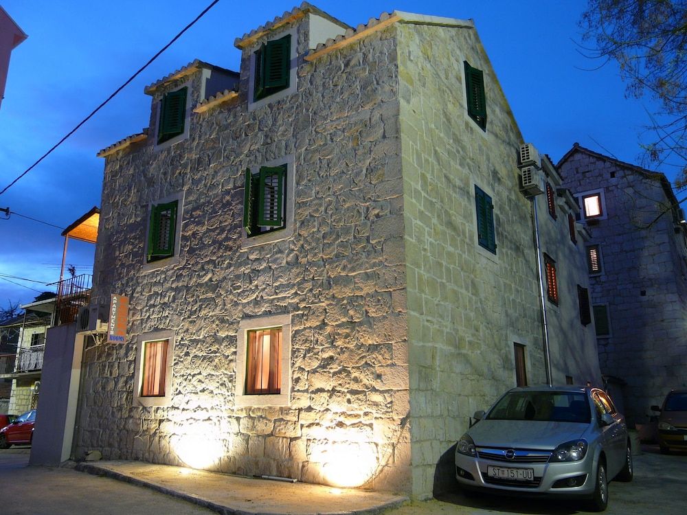 undefined House Sandra 5