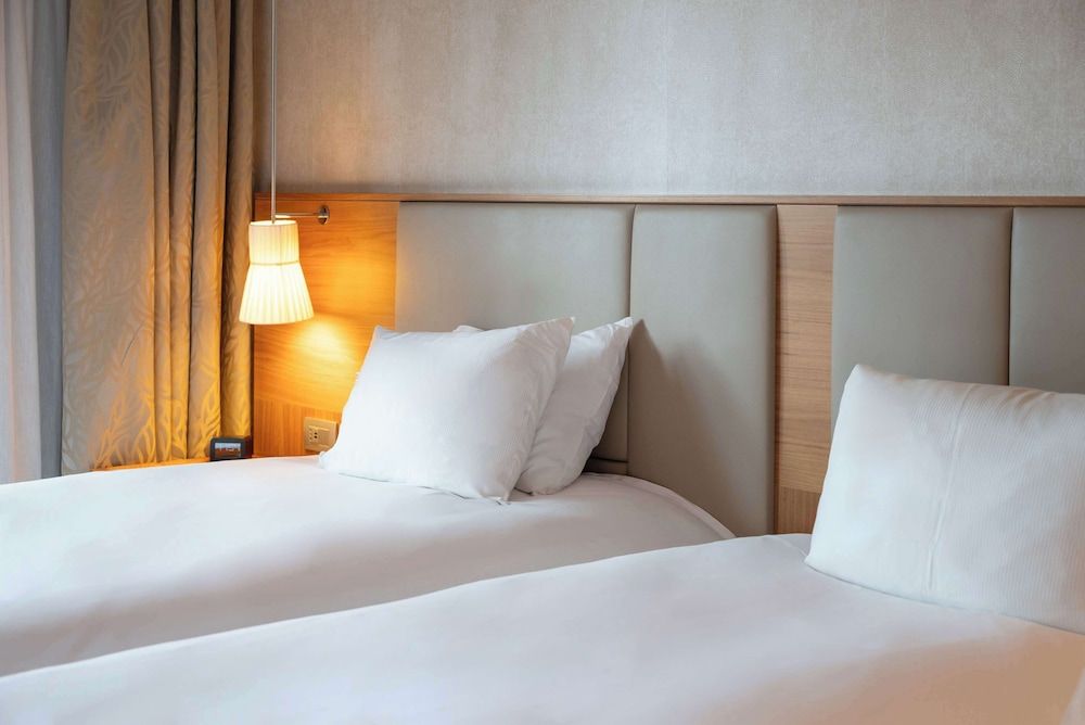 Hilton Milan Room (Twin Guest) 3