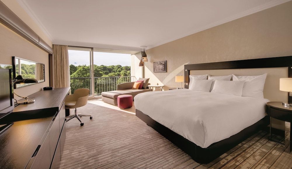undefined Hilton Munich Park 4