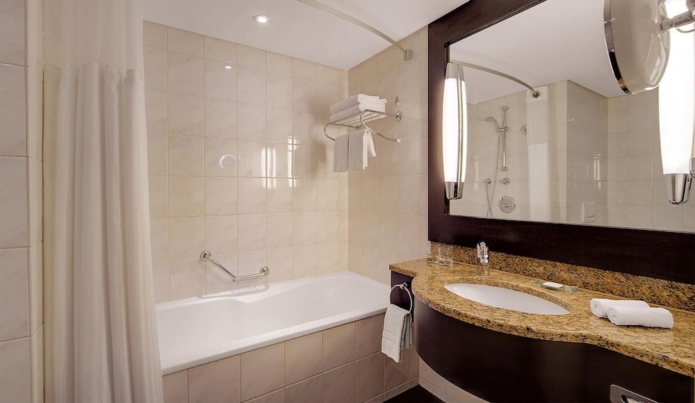 undefined Hilton Munich Park 5