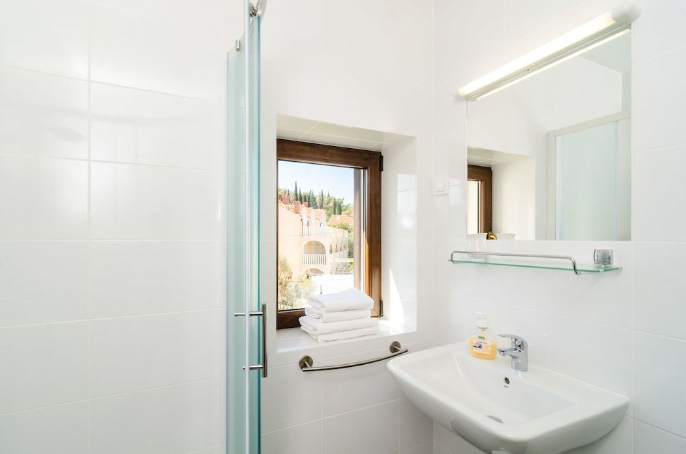 Cina Apartments Studio, Sea View 10