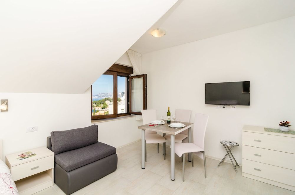 Cina Apartments Studio, Sea View 13