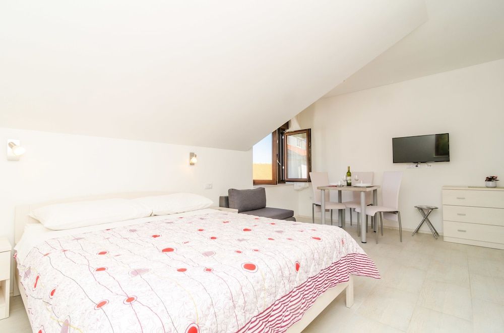 Cina Apartments Studio, Sea View 5