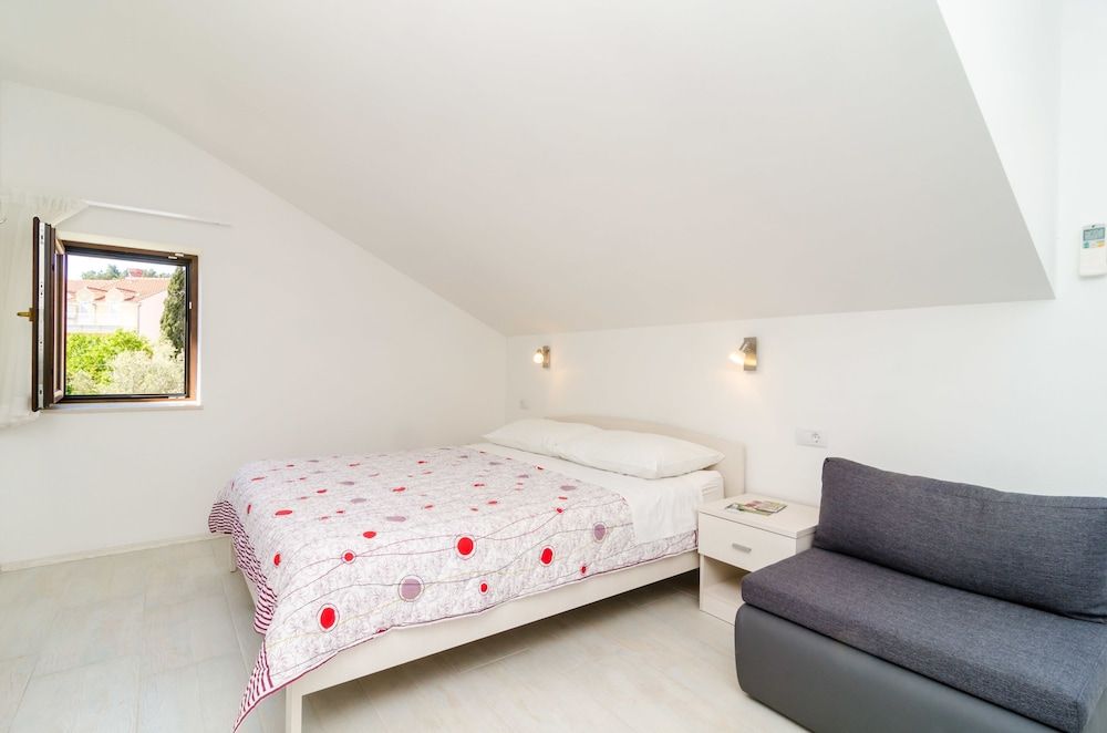 Cina Apartments Studio, Sea View 6