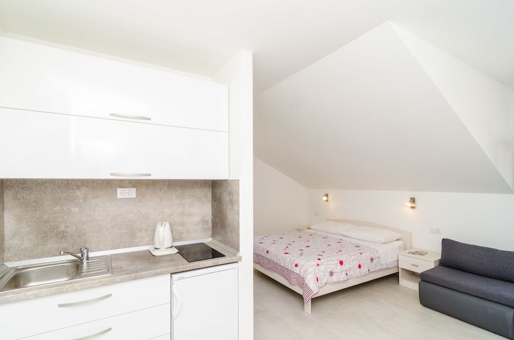 Cina Apartments Studio, Sea View 7