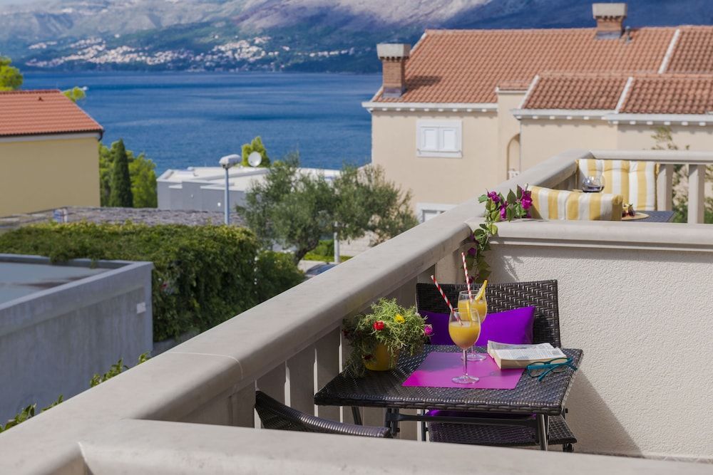 Cina Apartments Basic Studio, 1 Queen Bed, Balcony, Sea View 5