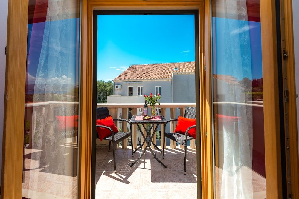 Cina Apartments Superior Apartment, 1 Bedroom, Balcony, Sea View 9