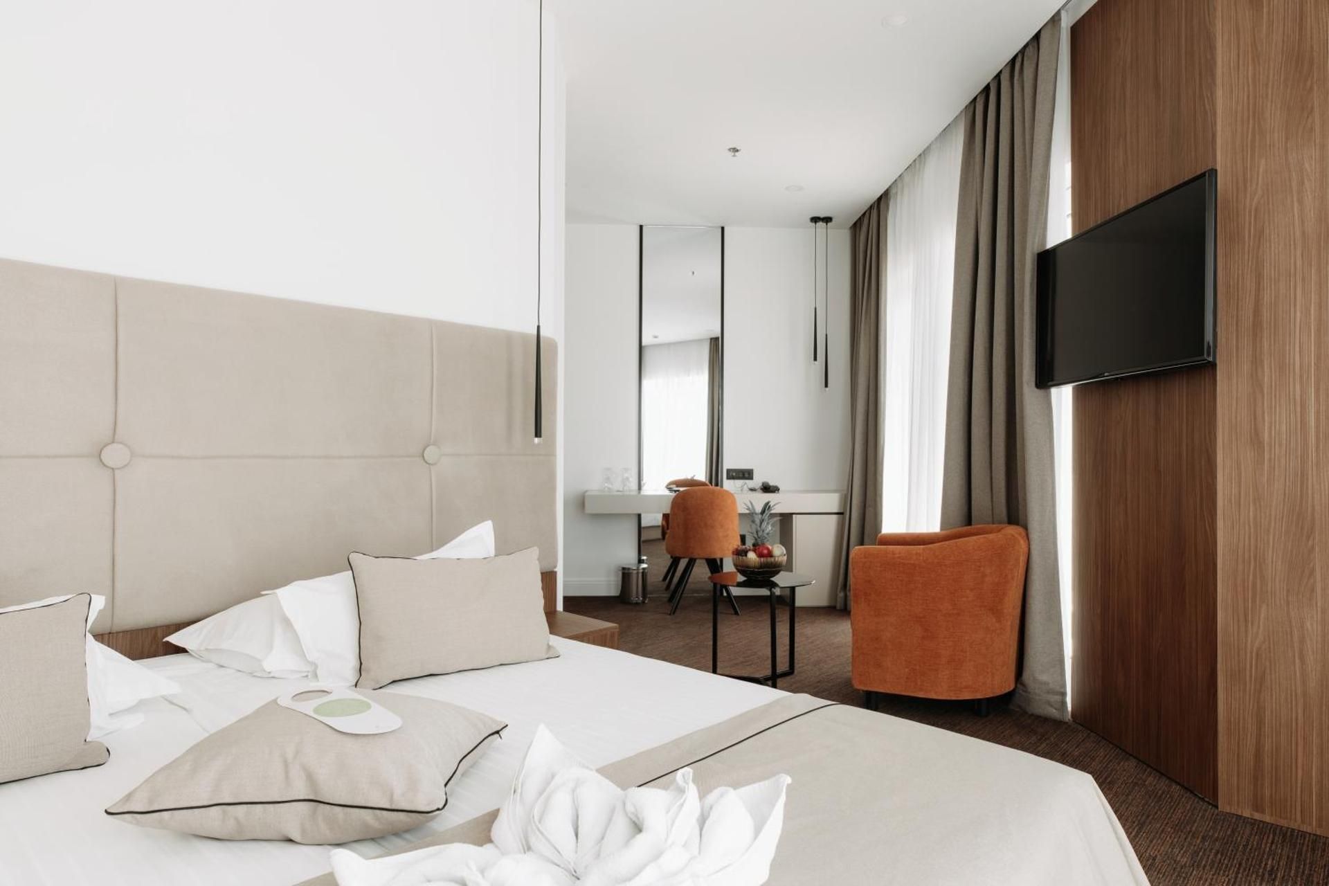 Deluxe Double Room with Balcony and Sea View