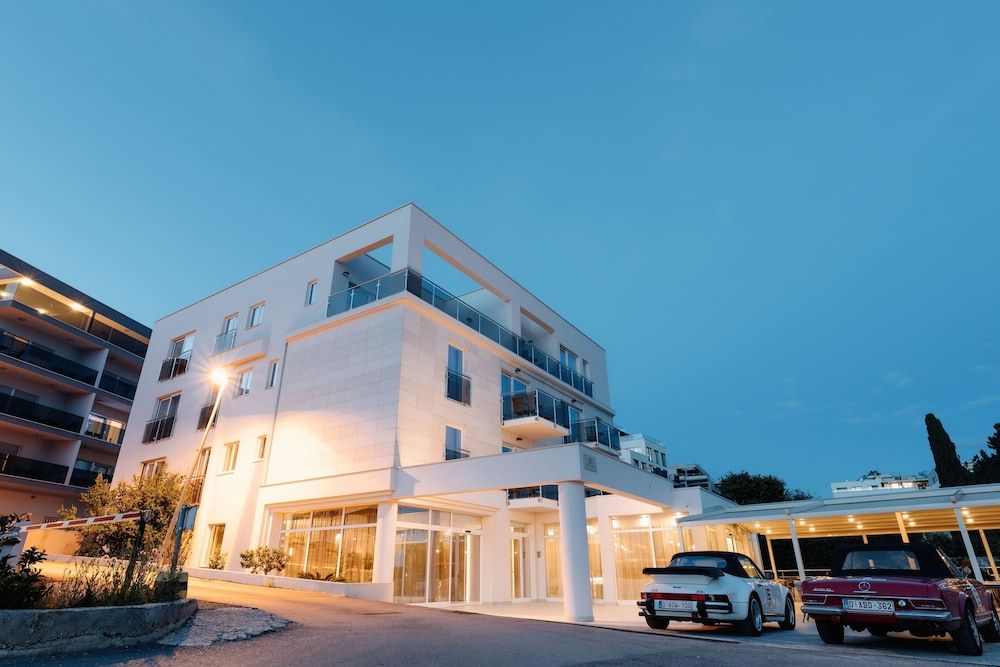undefined Hotel Olivier 2