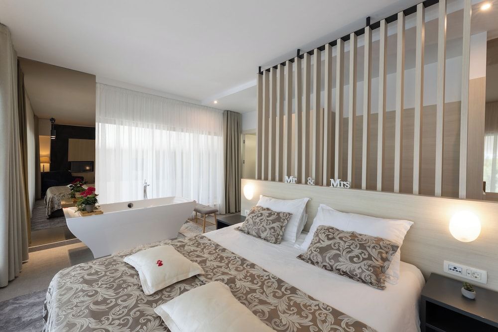 Hotel Salona Palace Luxury Cesar Suite 2