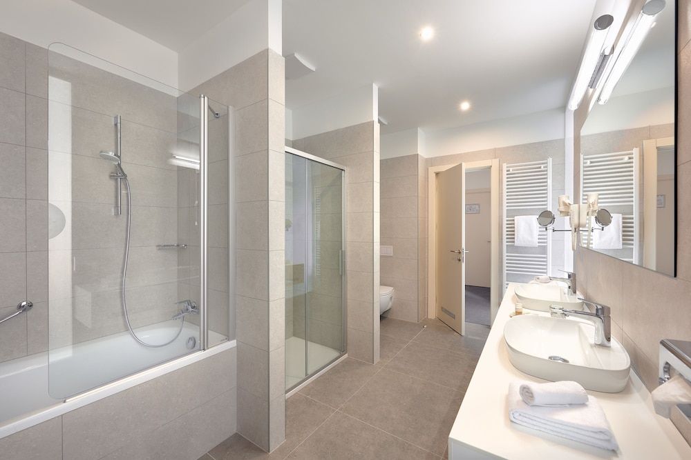 Hotel Salona Palace Junior Luxury Suite with Balcony 7