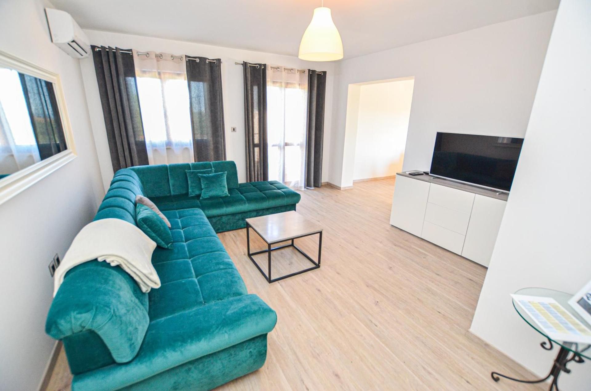 Comfort Two-Bedroom Apartment with Sea View