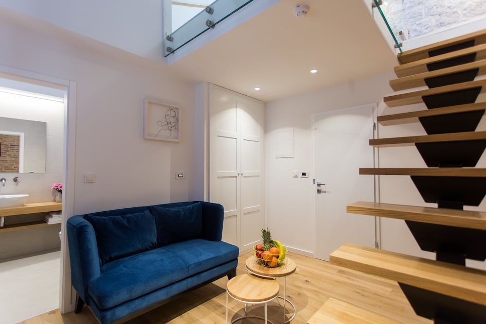 Bifora Heritage Hotel Deluxe Junior Suite 3