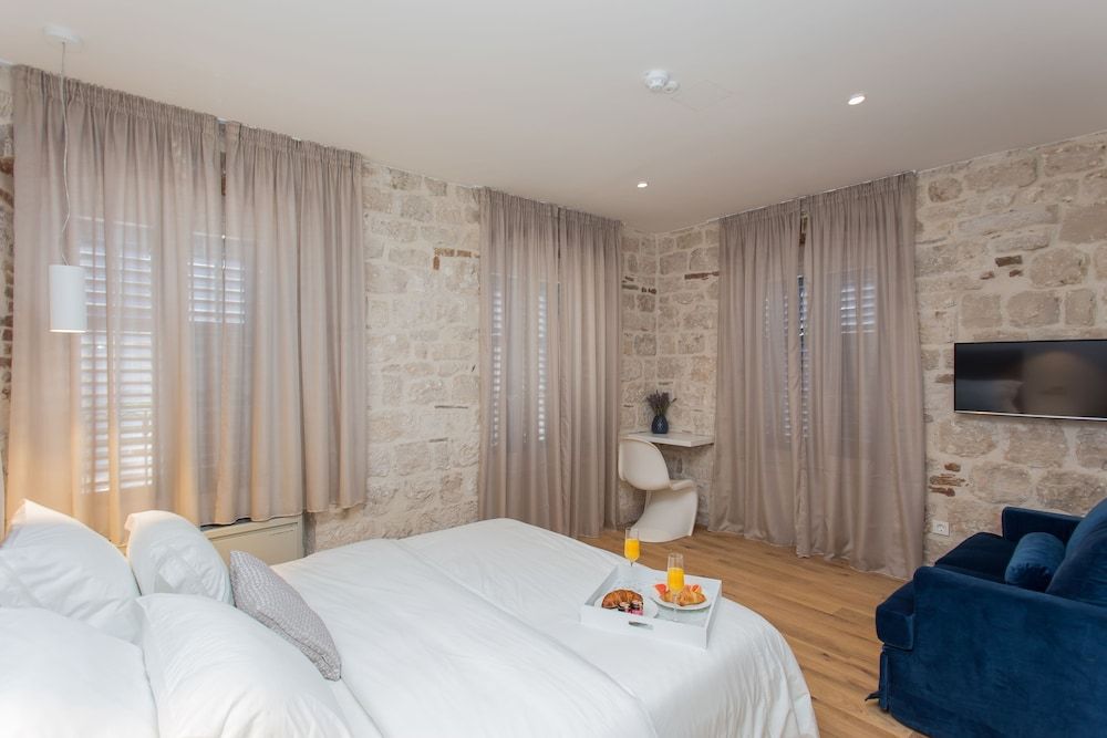 Bifora Heritage Hotel Superior Double Room 2