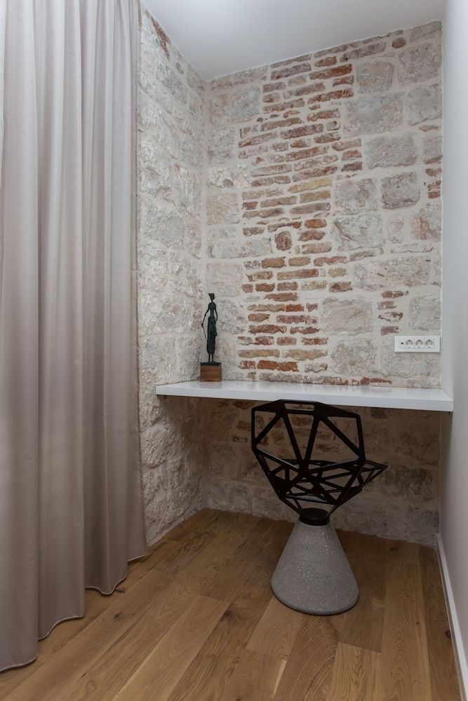 Bifora Heritage Hotel Deluxe Double Room, Balcony 3