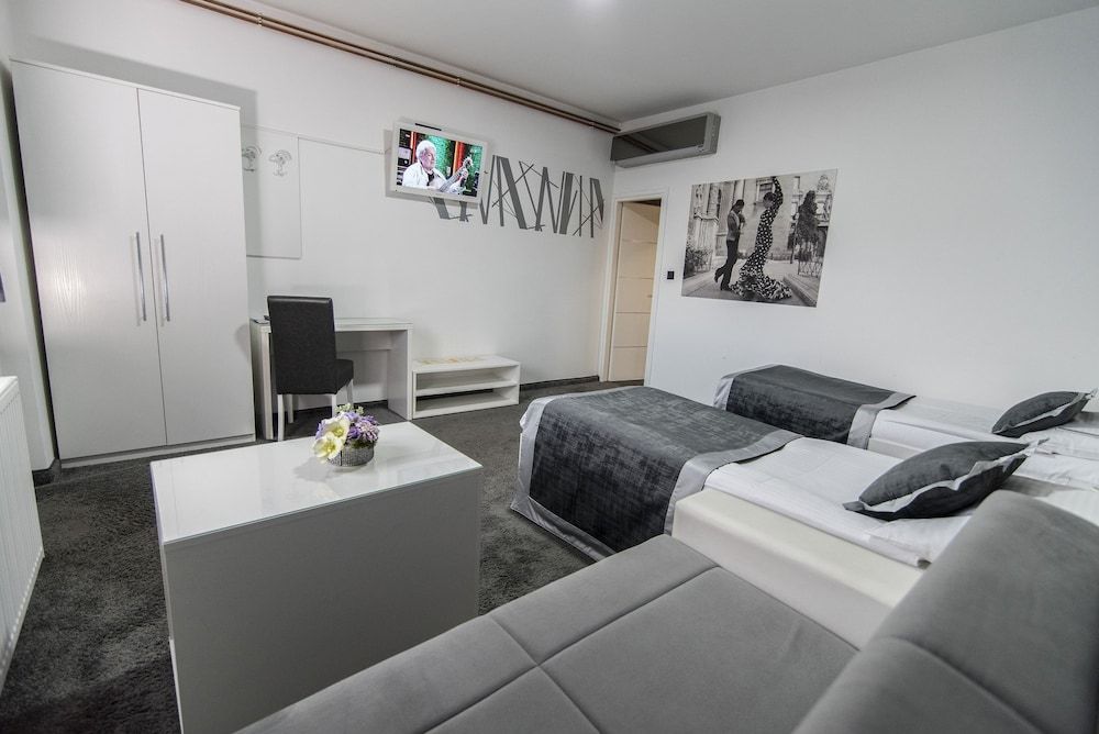 Hotel Cool Zagreb Airport Double or Twin Room 9