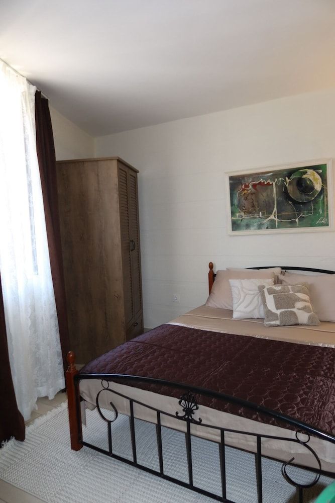 Apartments Mia Apartment for 2 people with kitchen 4