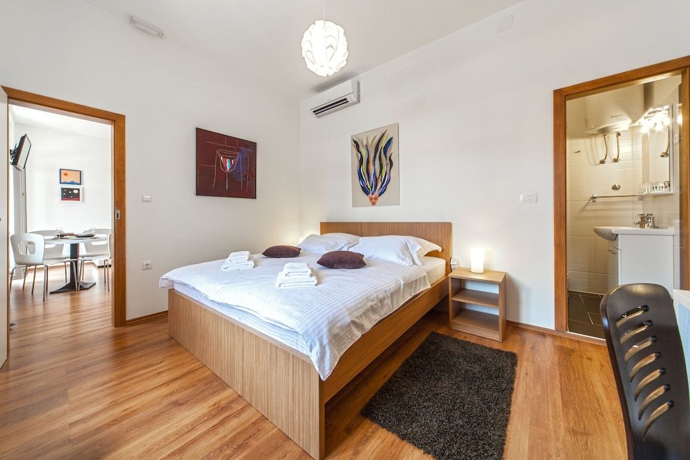 undefined Marmontova Luxury Rooms 5