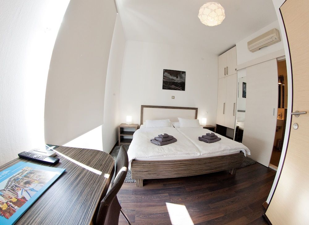 Marmontova Luxury Rooms Standard Double Room 2